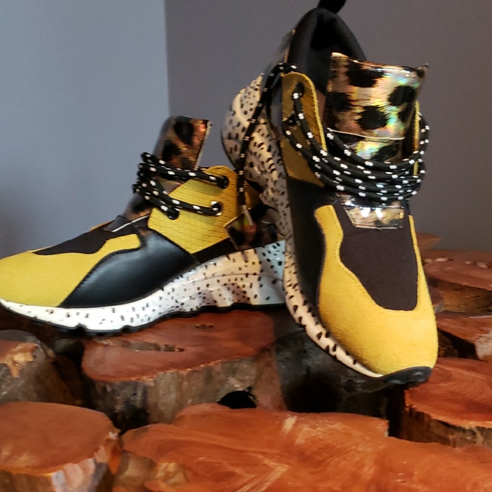 Steve Madden Sneakers